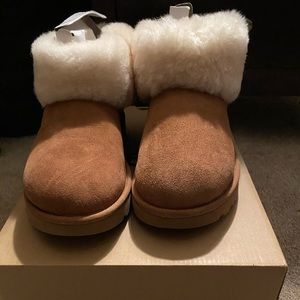 UGG BOOTS